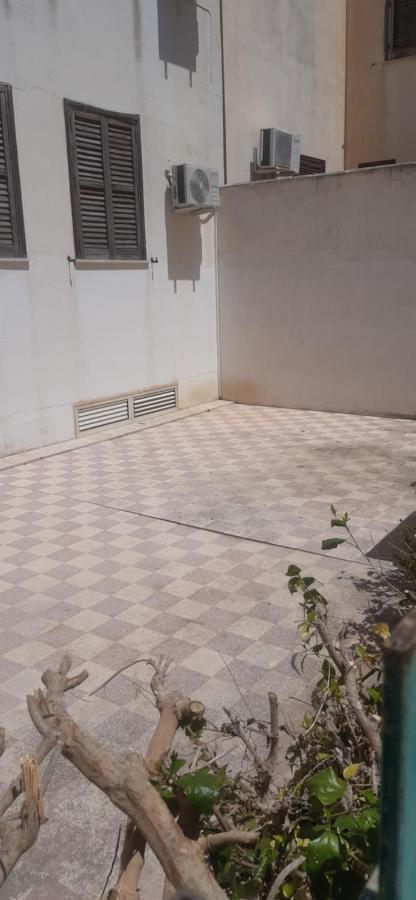 Casa Vacanza Spiaggia Praia Favignana Bagian luar foto