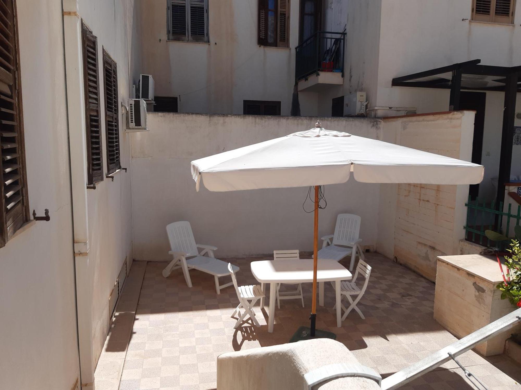 Casa Vacanza Spiaggia Praia Favignana Bagian luar foto
